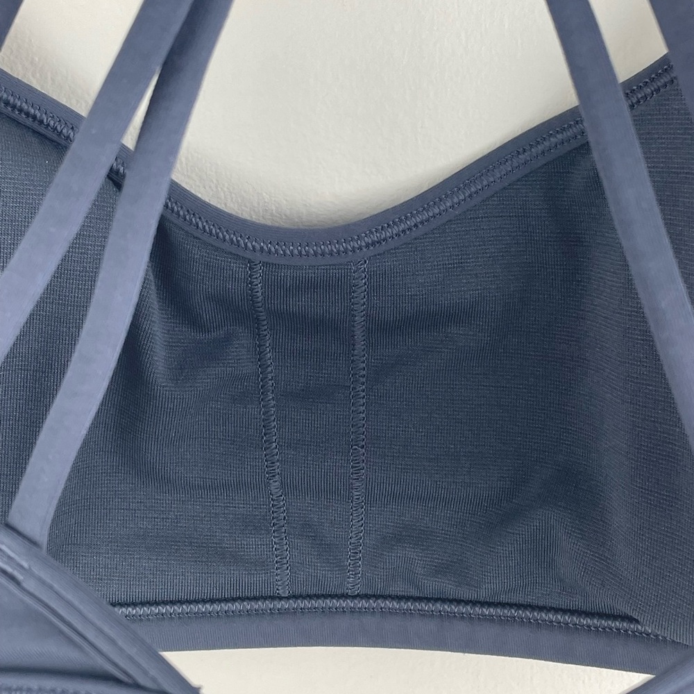 Lululemon Lighten Up Bra GREY with Pads - Picture 6 of 6